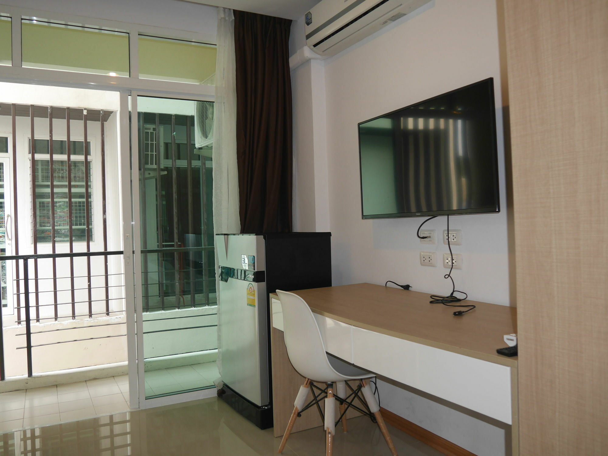 Darisa Apartment Service Patong Екстер'єр фото